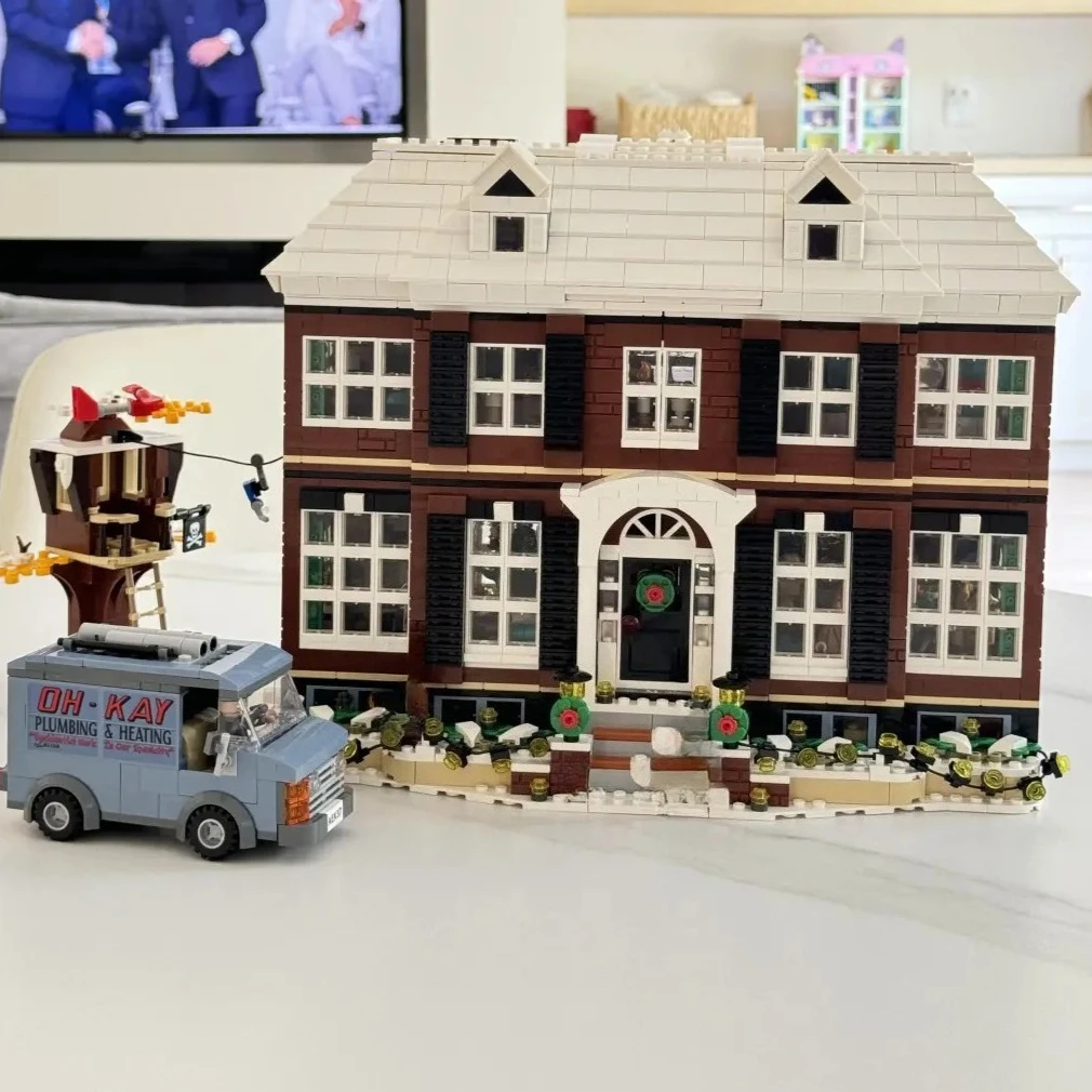 2025 New Ideas Home Alone House Model Building Blocks Bricks Ducation Toy for Boy Kids Christmas Birthday Gifts 3955 Pcs
