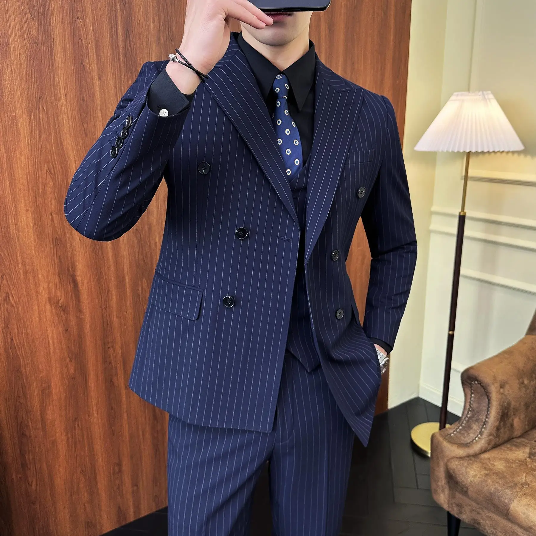 

2 Pieces Stripe Suit Men Slim Fit Wedding Groom Tuxedo Groomsmen Suits Male Blazer Jacket Pants Double Breasted Smoking Costume
