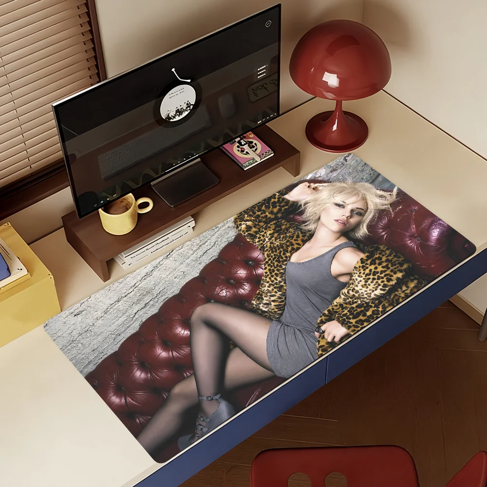 S-Scarlett J-JohanssonS MouseP - Laptop Accessories For Protection recension och pris