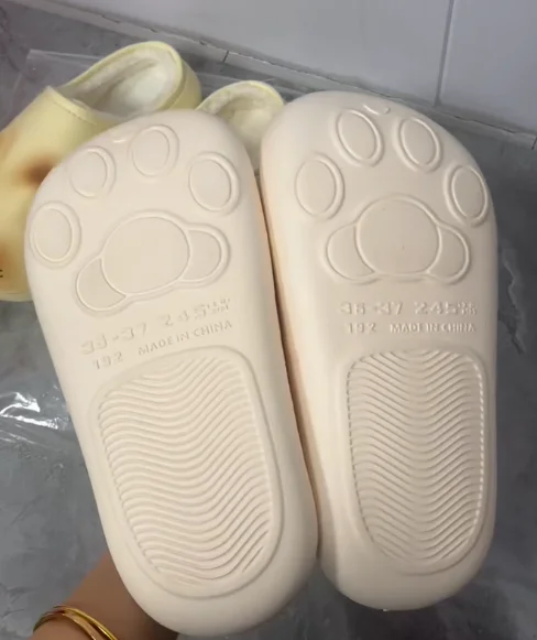 3D Schwarze Katzen-Plüschpantoffeln für Damen, EVA Wasserdicht, Fleece-Futter, Clogs, Winter-Wärme für drinnen und draußen, Kätzchen-Hausschuhe – Detail 4
