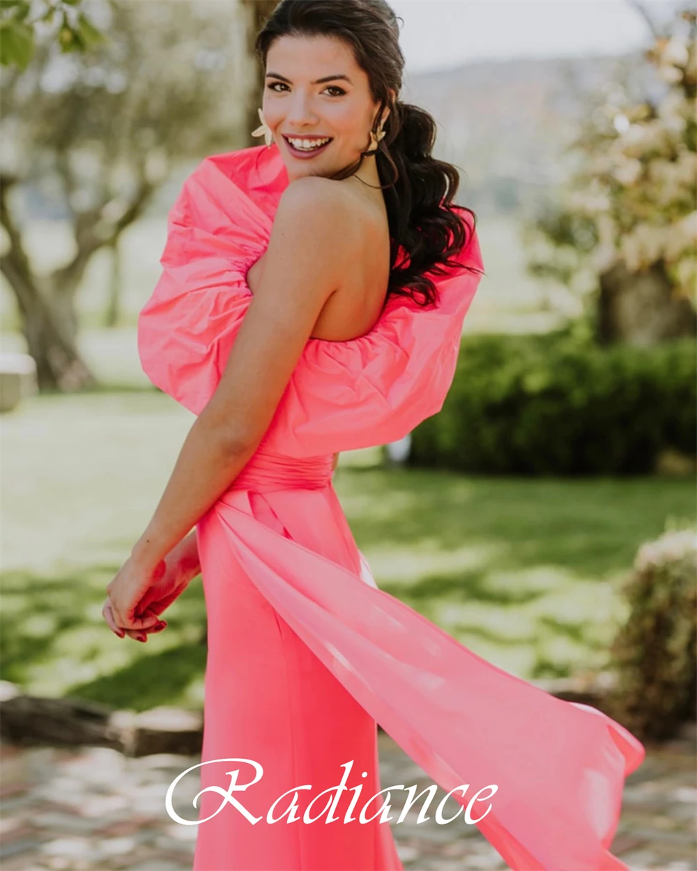 ที่กําหนดเองสง่างามหนึ่งไหล่ Ruched ชุดราตรีอารมณ์ริบบิ้นชุดที่ละเอียดอ่อน Mermaid Back Slit Celeb