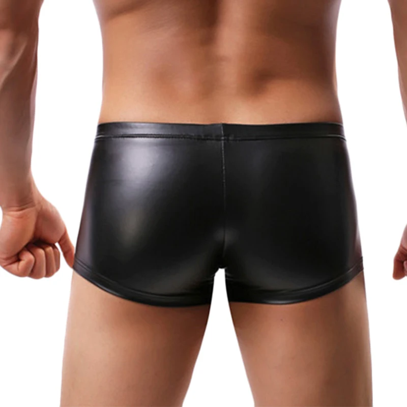 CLEVER-MENMODE Sexy Wetlook PU Sollevato Pene Bag Boxer Metallo O-Ring Ecopelle BDSM Mutandine Slip Esotico Mini Lingerie