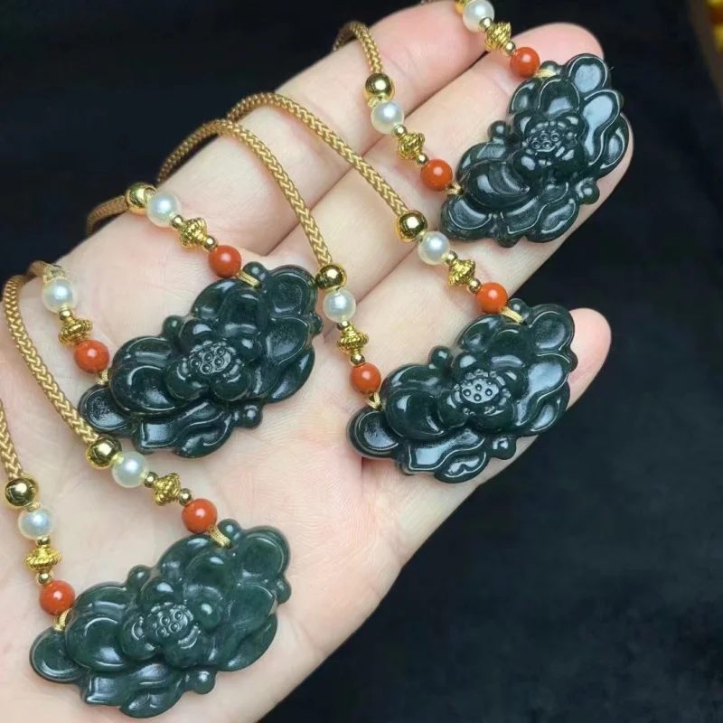 Pingente de borboleta de jade, entalhe dupla face, qualidade conforme mostrado na imagem. Fabricante vende por atacado vários tipos de jade Hetian