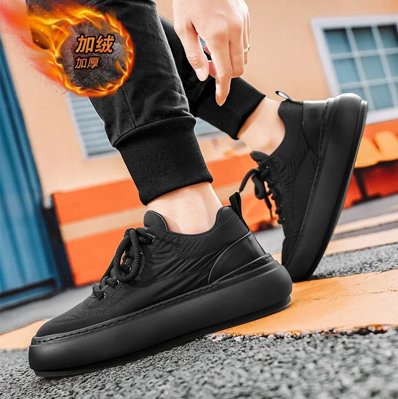 Men\'s trendy casual sneakers Warm fleece lining comfortable and breathable upper Thickened non-slip wear-resistant soles shoes