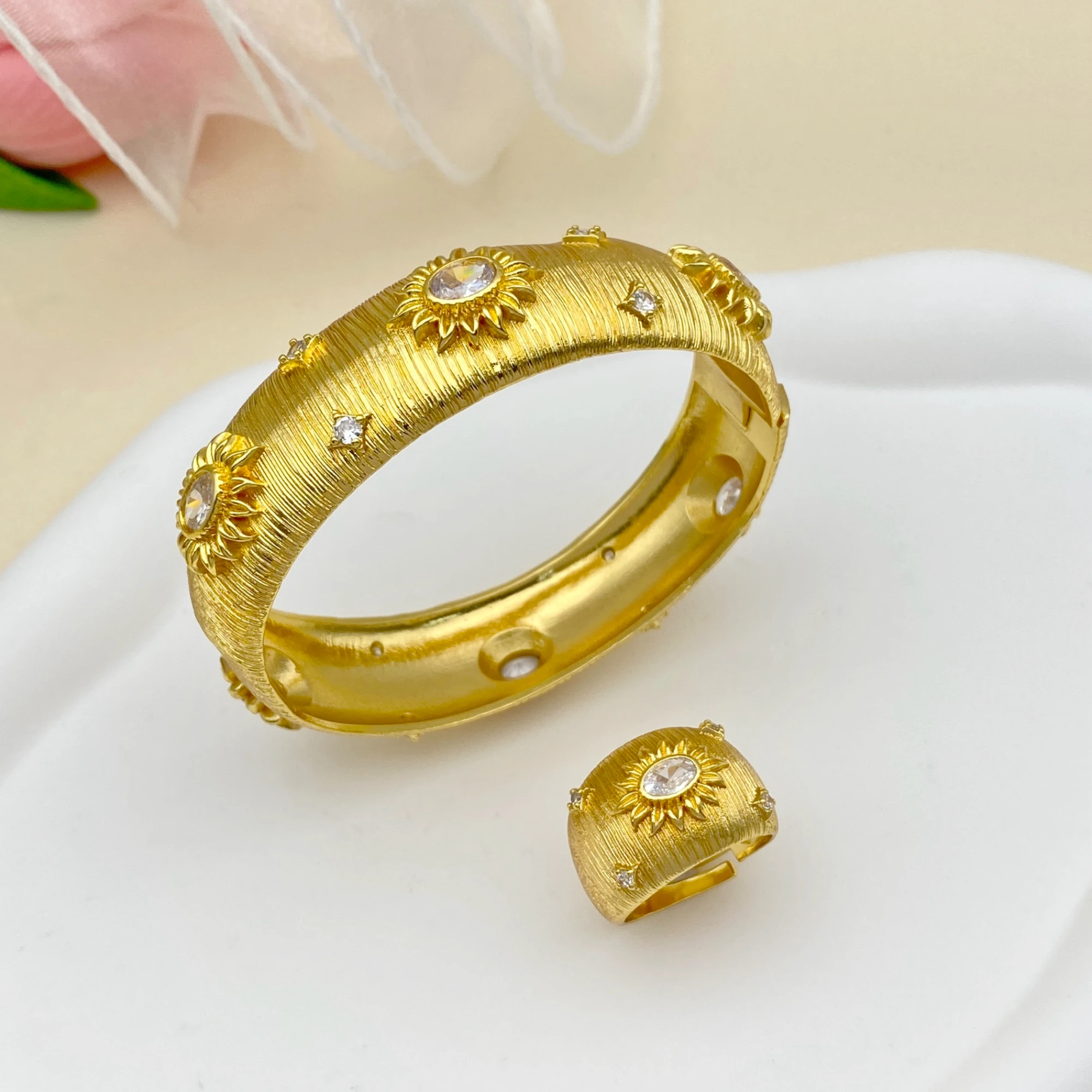 

JRH Trendy Gold-Plated Copper Zircon Jewelry Set Vintage Inlay Bracelets And Rings for Women Sparkling Accessory