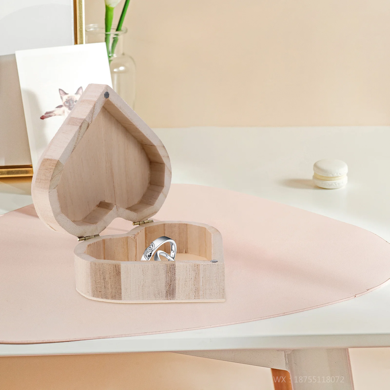 

Stylish Wooden Jewelry Storage Box Heart Shape Case for Women Makeup Organizer Gift Storage Box Jewelry Case