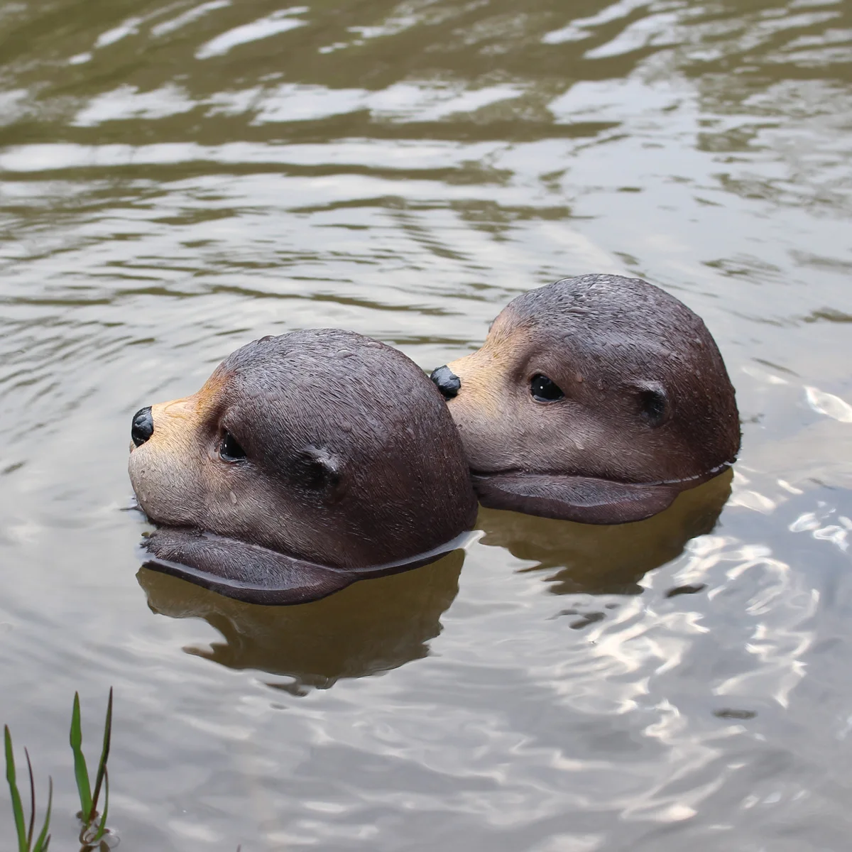 ‌Floating Otter Head Decor- Resin Pond Float for Garden‌