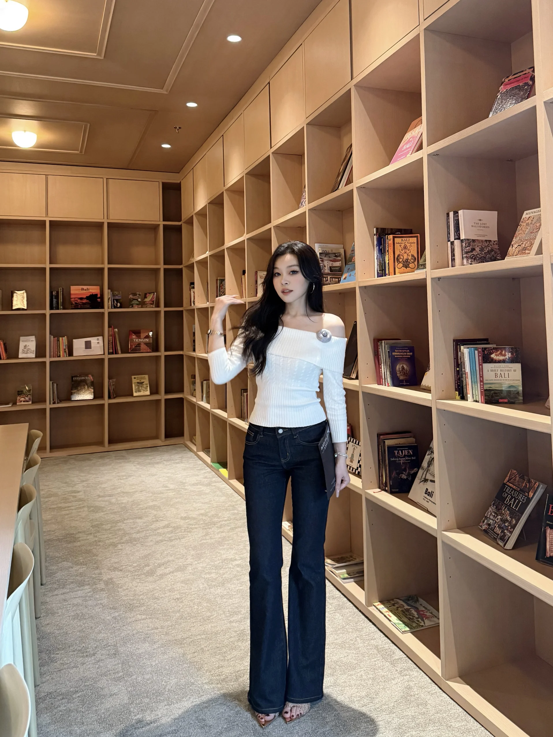 

Оригинальные джинсы Chee: брюки с микро-клешем, удлиненные, с завышенной талией, повседневные, износостойкие, для молодых женщин