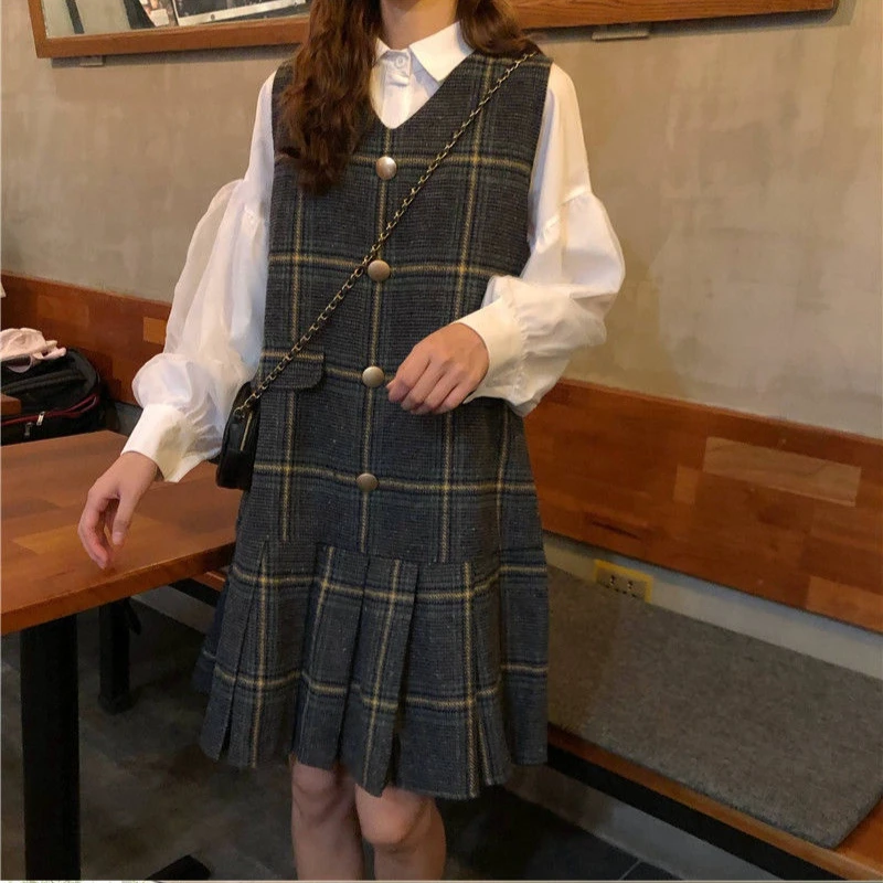 Sleeveless Plaid Dress Women V-neck Preppy Style Streetwear Vintage Outwear Fashion Pleated Buttons Age-reducing Girls Temper