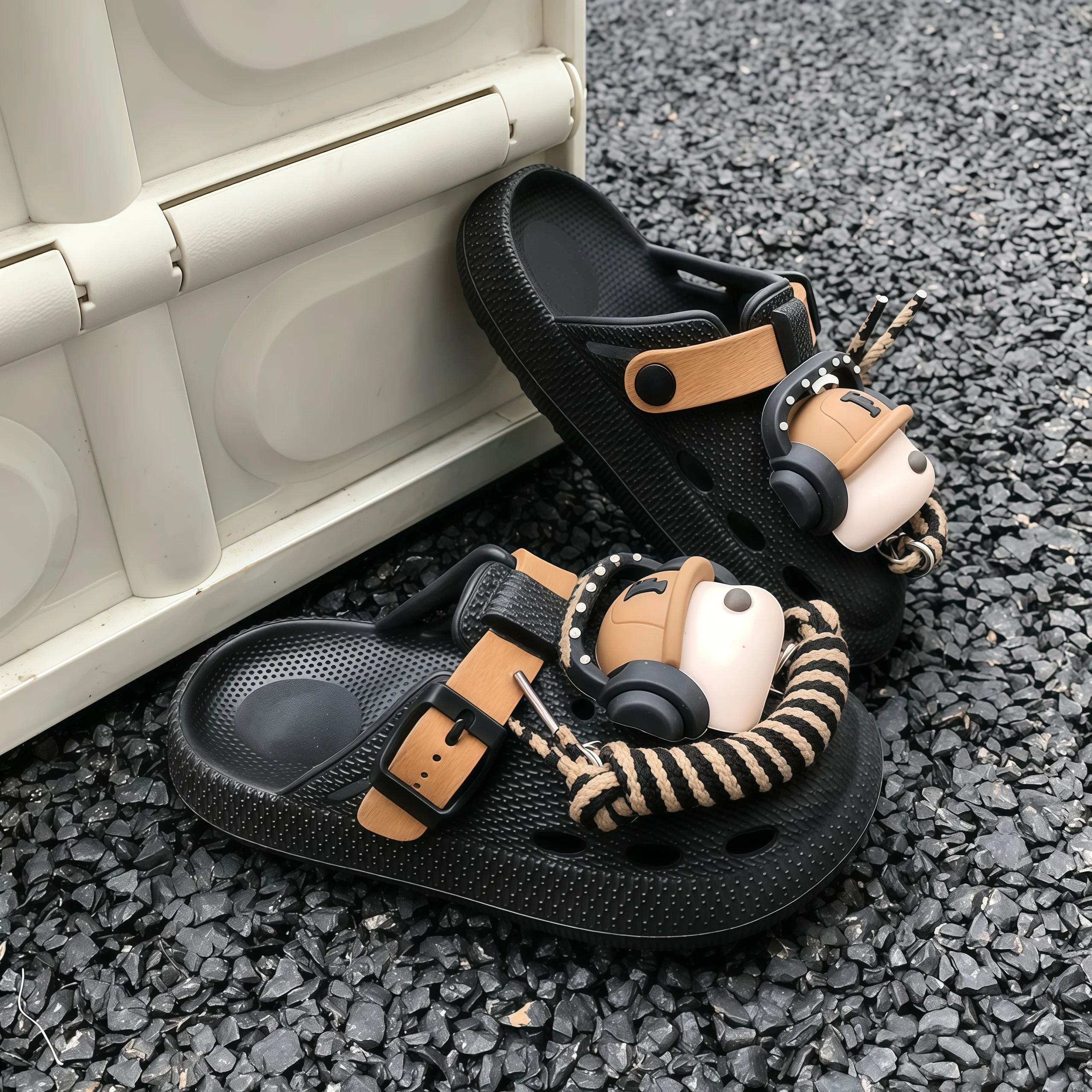 New Cute Dog-Shaped Children's Slippers, Breathable Soft-Soled Thick-Soled Outdoor Clogs, Summer Children's Shoes, Versatile Cool Slippers