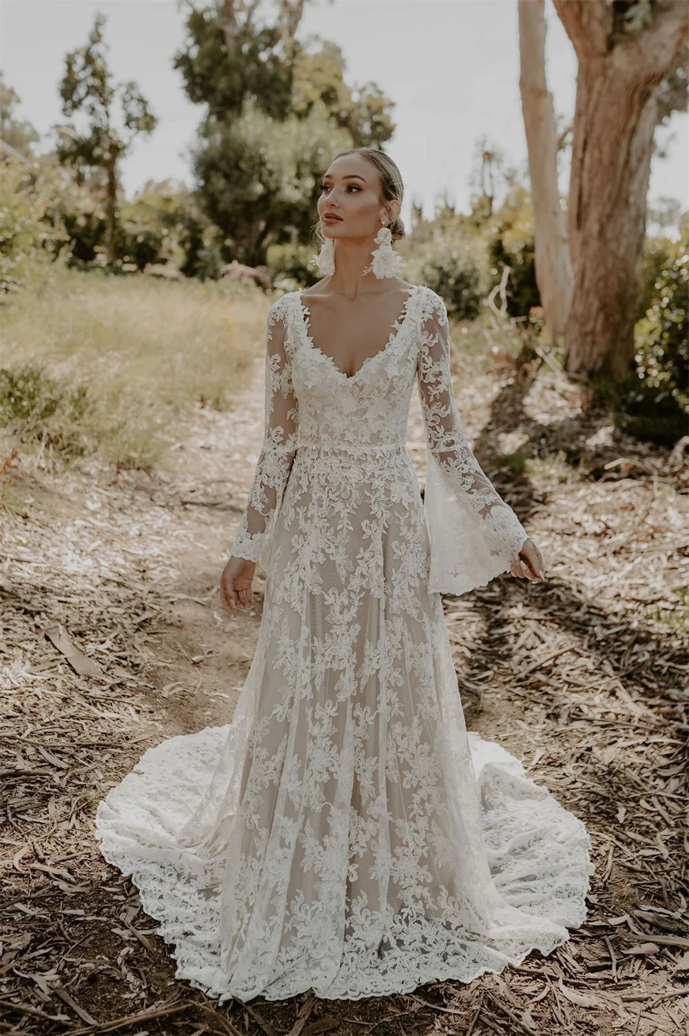 Cathy Bohe Long Bell Sleeves Lace Floral Wedding Dress A-line With Chapel Train vestidos de noiva V Neck Customized Formal Gown