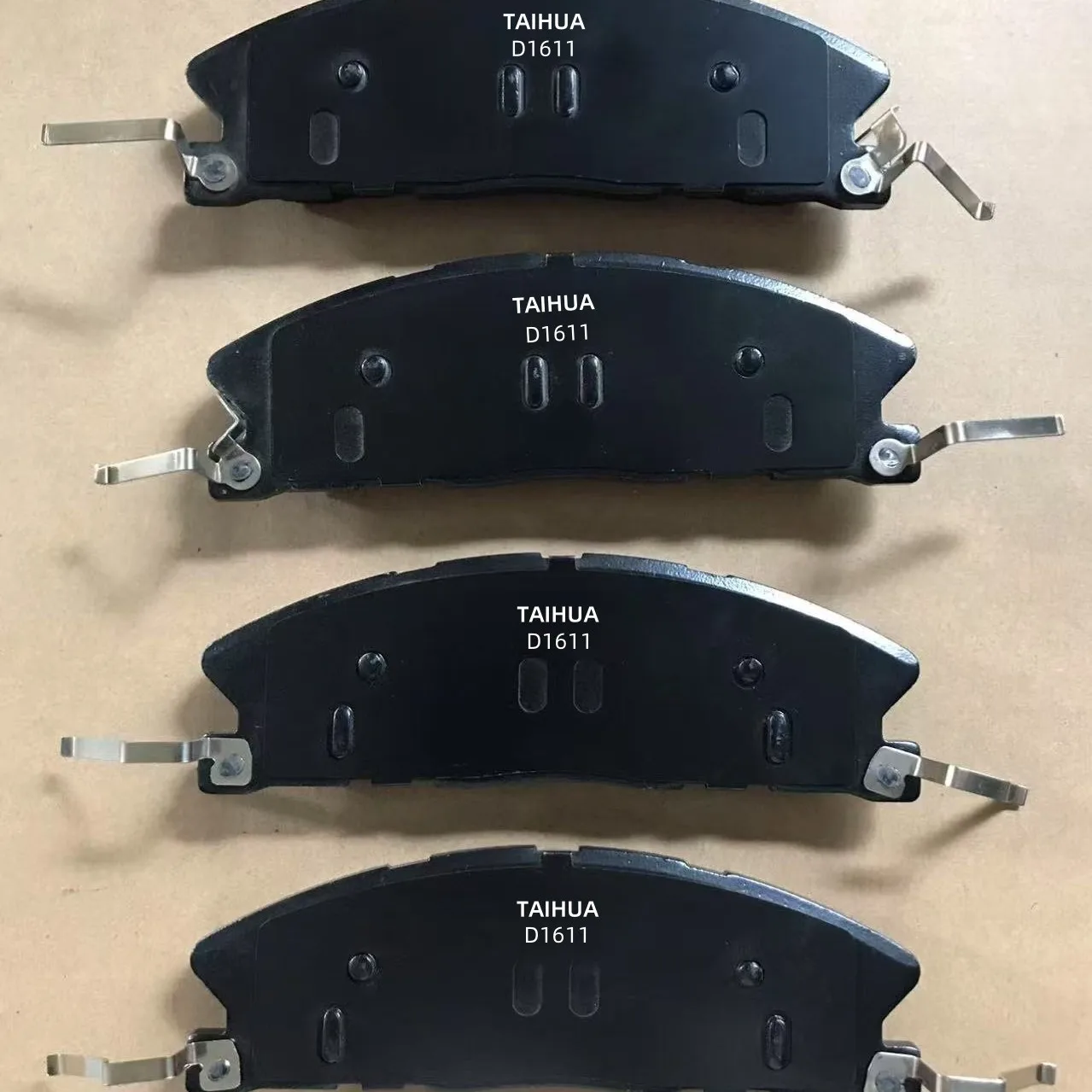 مناسبة لسانتا في الجبهة D86409 تراكا الجبهة JAC Ruiying Zotye T600 Landwind X8 Roewe W5 الفرامل الأمامية