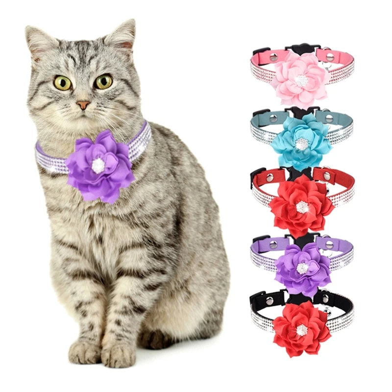 2024 New Rhinestones Cat Collar with Bell Adjustable Breakaway Shiny Necklaces for Small Puppy Boy Girl Pet Costume Accessories