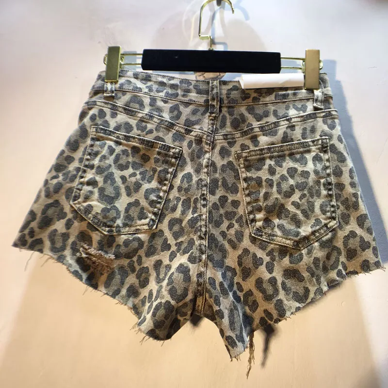 2025 여름 신상 헤비 인더스트리 태슬 다이아몬드 체인 하이웨이스트 슬림 레오파드 프린트 데미지 데님 숏팬츠 여성 스트릿 핫팬츠