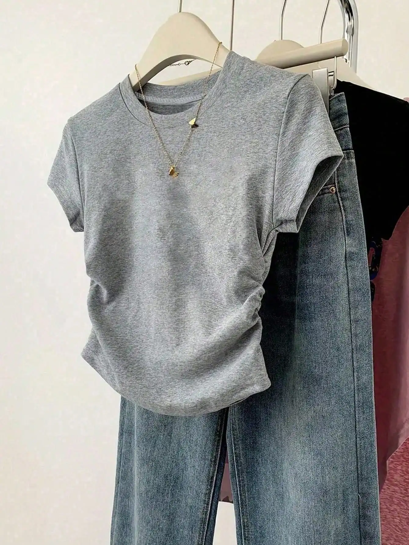 T-shirt casual da donna a maniche corte con vita arricciata, 3 colori per l'estate