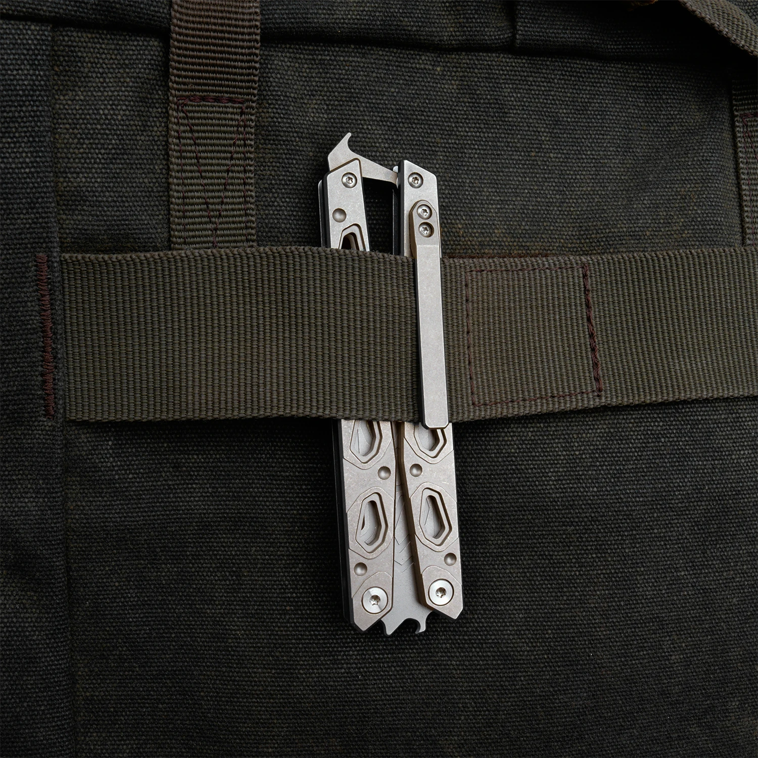 TGZUO Titanium Alloy Handle Folding Multifunctional Tool Outdoor EDC Utility Portable Pocket