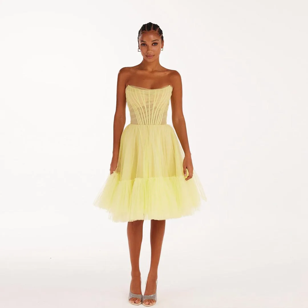

Beauty Yellow Strapless A Line Prom Dresses Knee Length Tulle Cocktail Gowns Corset Short Party Dress فساتين السهرة
