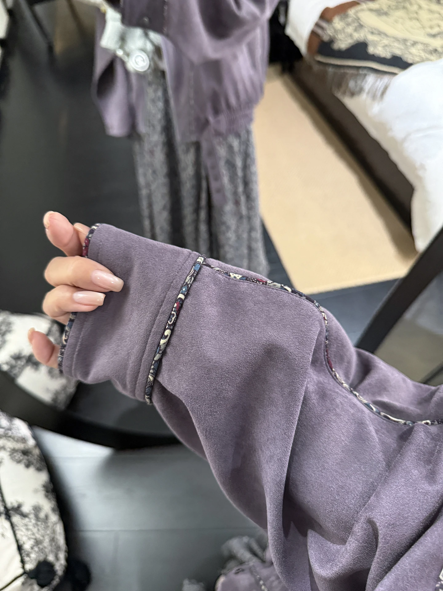 Zhang ei パープル油絵スエードジャケットハードアンドソフトグレーパープルスプライシングレディースショートアウターウェア通勤スタイル