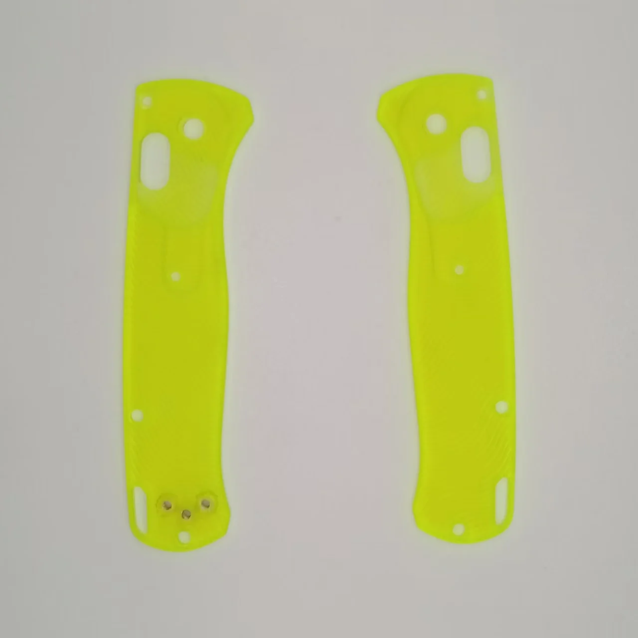 New 1 Pair Green Transparent Acrylic Scales for Benchmade Bugout 535 Curved Pattern