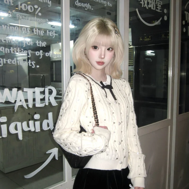 

Japan Popular Hot Diamond Round Neck Sweater Knitted Cardigan Women'S Slim Short Jacket Top 2026 New