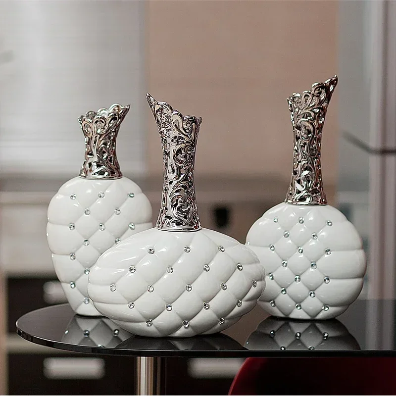 

Creativity White Silver Diamond Ceramic Vase Living Room Desktop Decorations Wedding Gifts Modern Home Decoration Accessories
