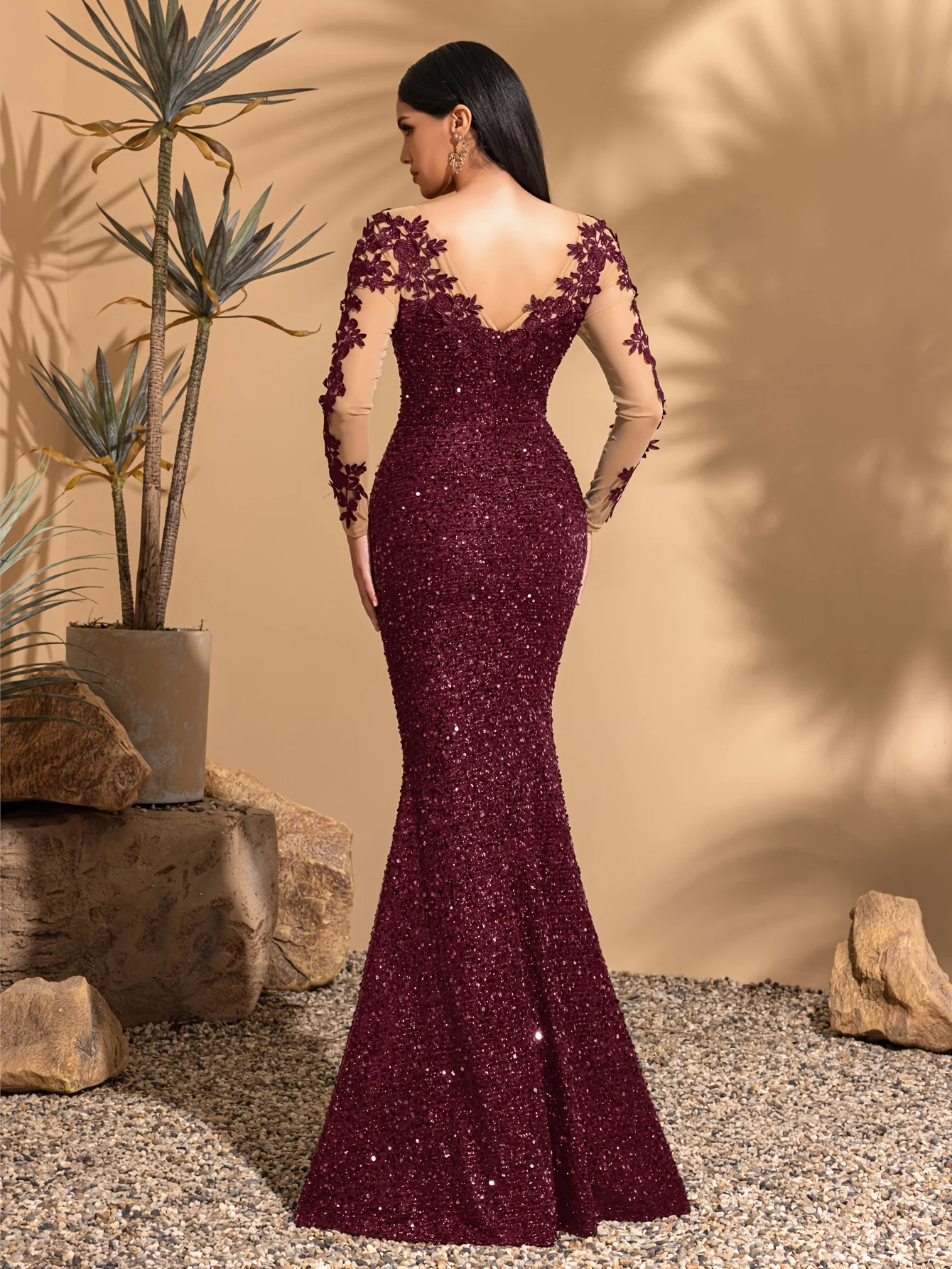 Flower edge V-neck semi-transparent long sleeves, hip-wrapped fishtail dress, elegant and chic dress