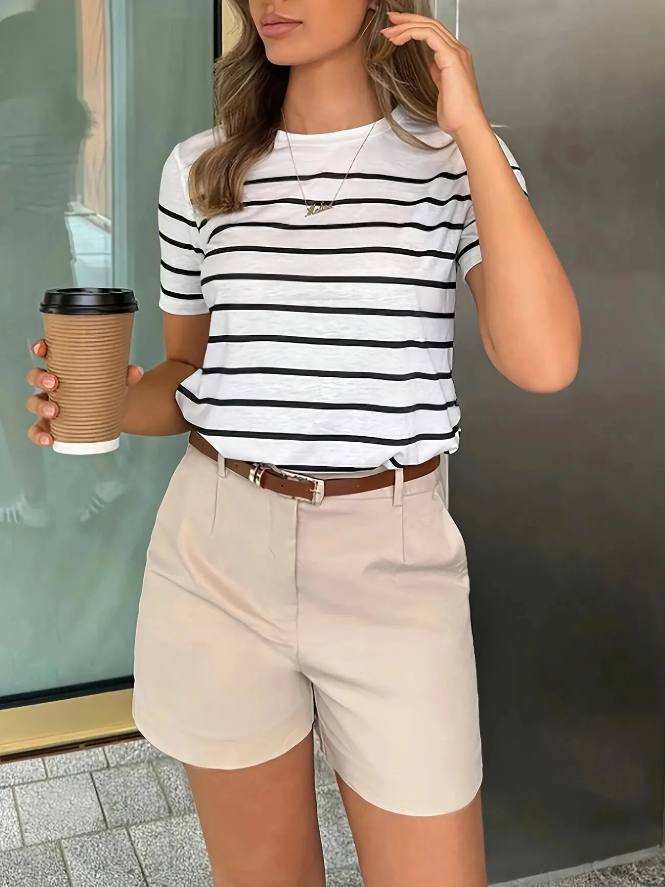 

Women's T-Shirt Striped Pattern Y2k Fashion Casual Round Neck High-Quality Short-Sleeved Summer Women's Clothing