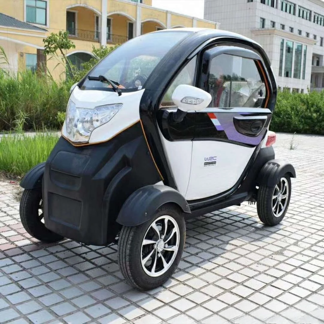 Fully enclosed low-cost elderly four-wheel electric vehicle semi-enclosed scenic spot shared patrol car