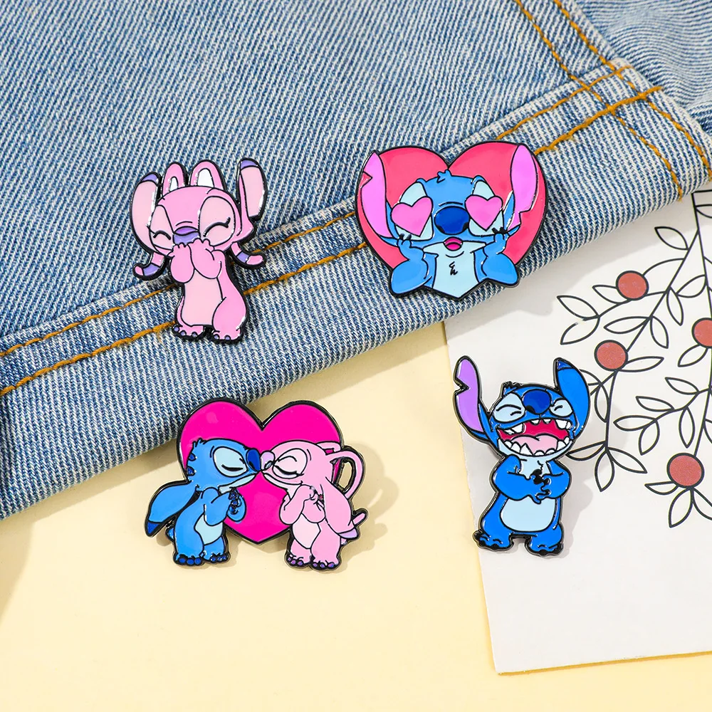 ديزني زوجين غرزة الملاك المينا دبابيس لحقيبة الظهر قبعة الملابس الكرتون غرزة بروش شارات التلبيب المعدنية هدايا لمحبي