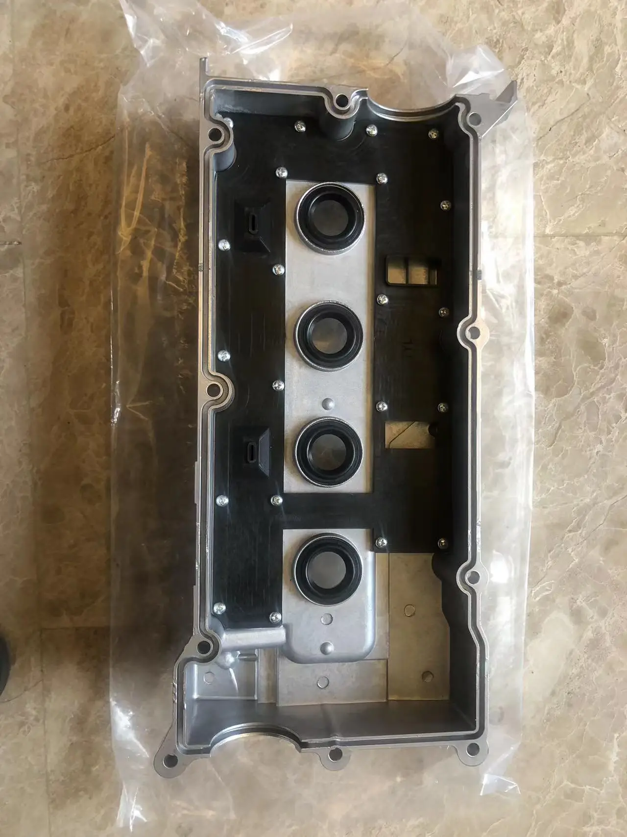 Genuine High Quality Valve Cover OEM 22410-26013 COVER ASSY-ROCKER / 2241026013 for Some Kia Models