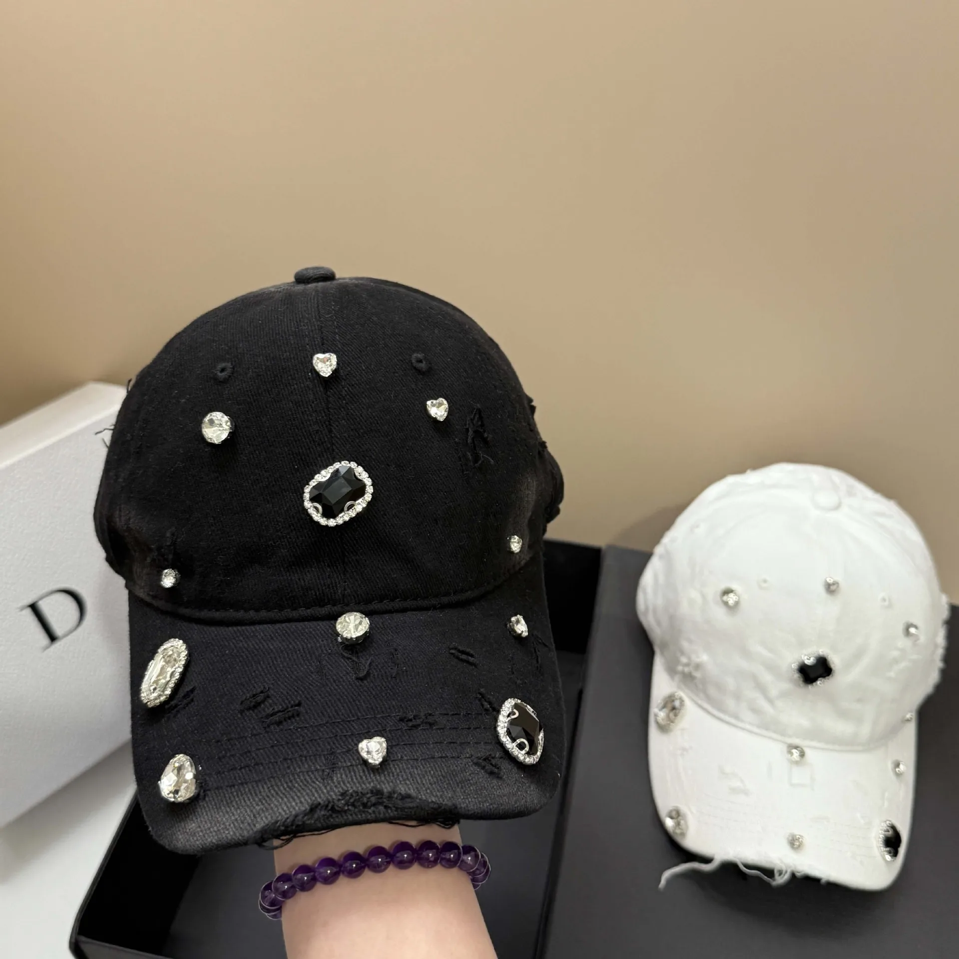 Luxury Rhinestone Hole Cotton Washed Baseball Cap Fashion Streetwear Hip Hop Snapback Cap Adjustable  Sunscreen Tennis Golf Caps
