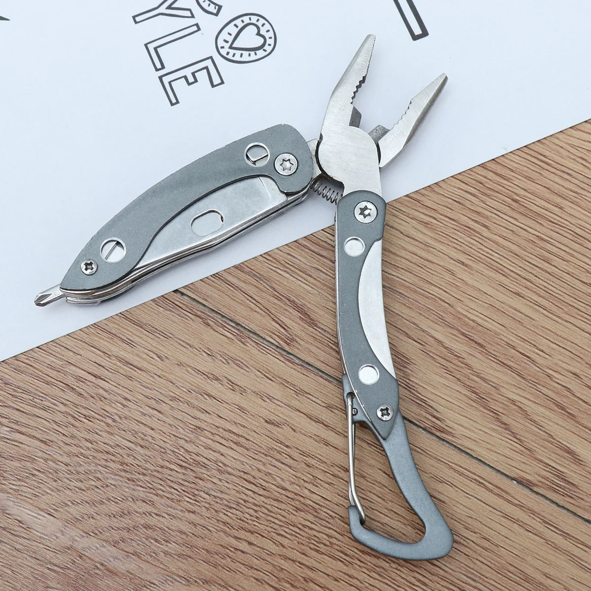 

Multifunctional Outdoor Pliers Foldable Pocket Hand Set Fishing Survival Repair Tools Quick Release Belt Clip Lightweight Mini