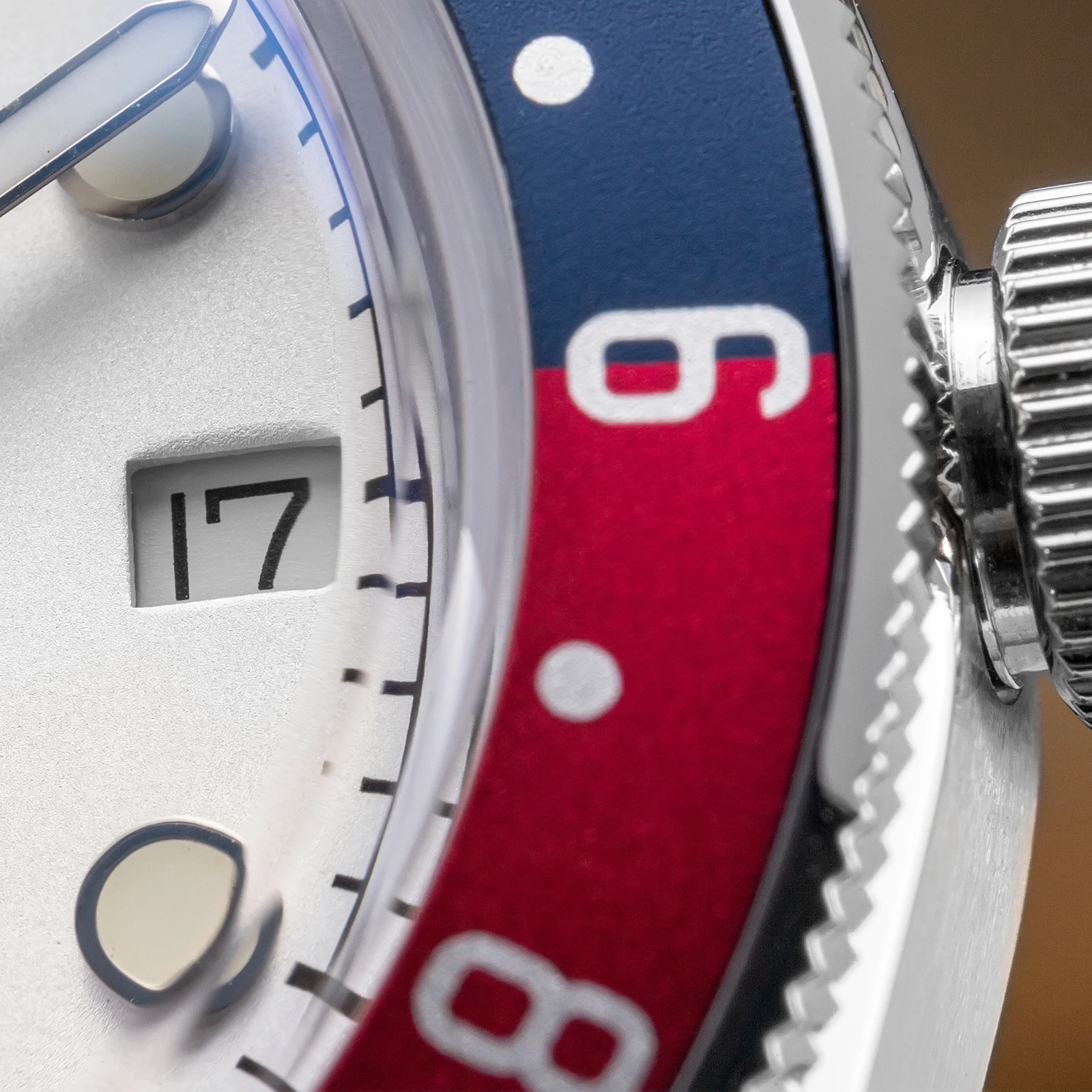 

ADDIESDIVE Top Brand Luxury Man Wristwatch 200MM Waterproof Luminous Date Calendar Men GMT Watches Stainless Steel Quartz Watch