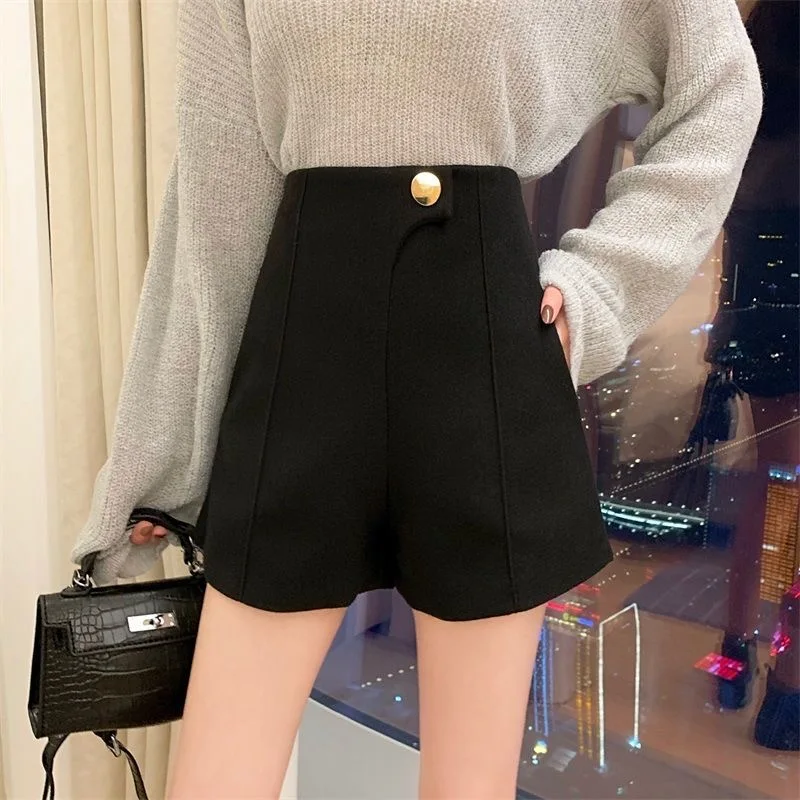 2026 New Black Elastic Shorts Women's Spring Summer Wide Leg Outdoor High Waist A-Line Slimming Hot Pants Trendy Base Layer