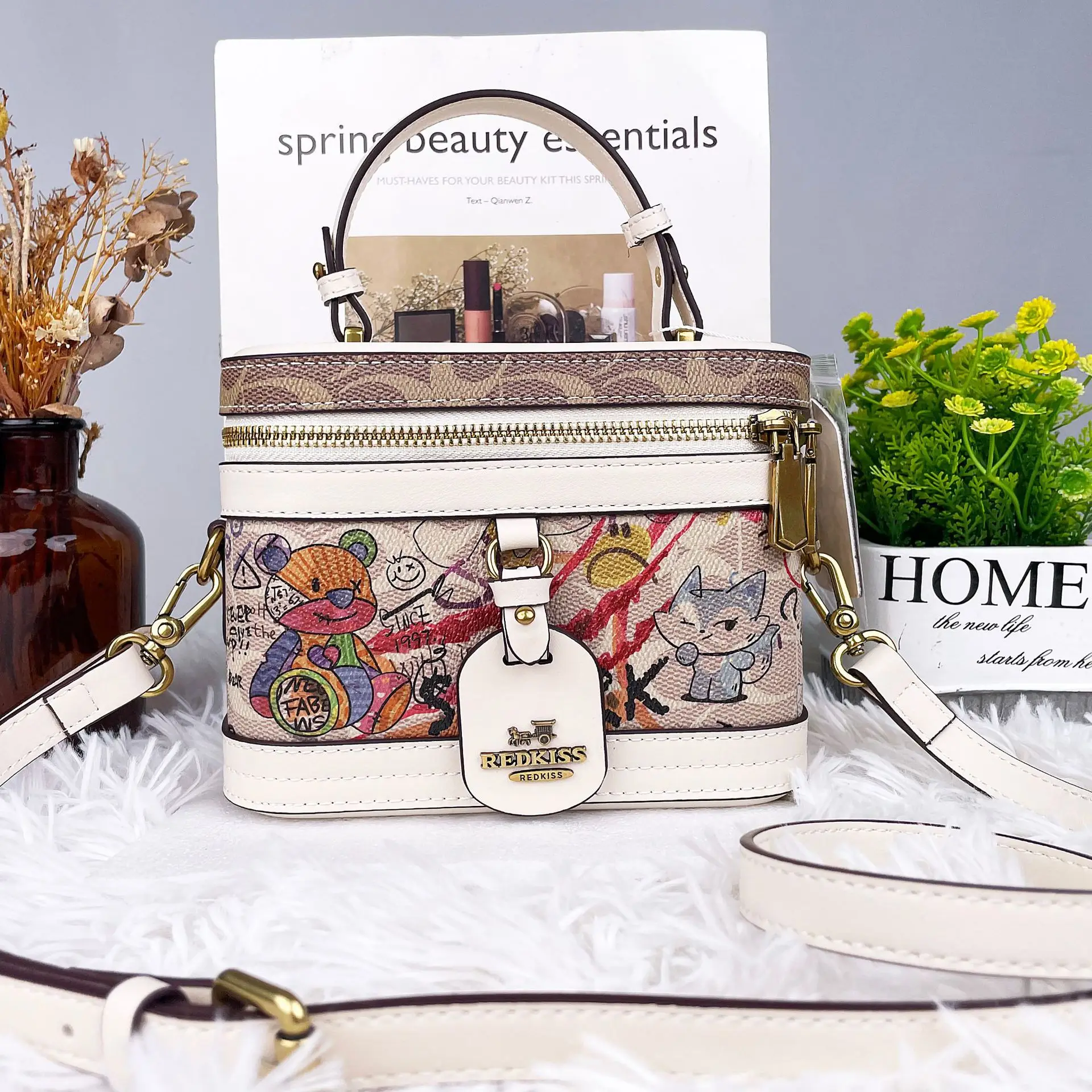 New minimalist and fashionable small handbag, contrasting color women's bag, high-end carriage single shoulder crossbody handbag image 2