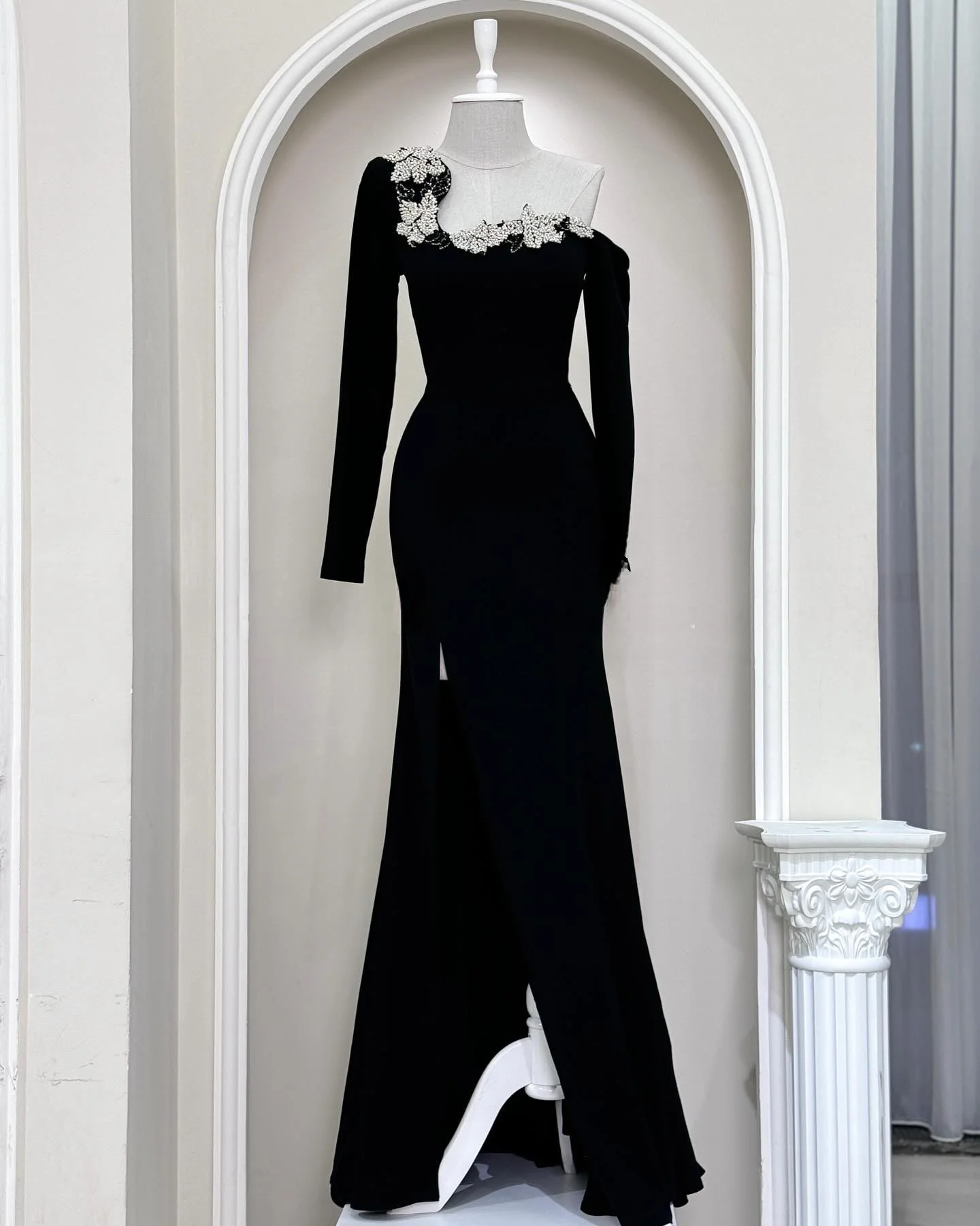 

Customized Sexy Jersey Mermaid Beading Sequined Lace One Shoulder Evening Dress Temperament Long Sleeves Celebrity Gowns