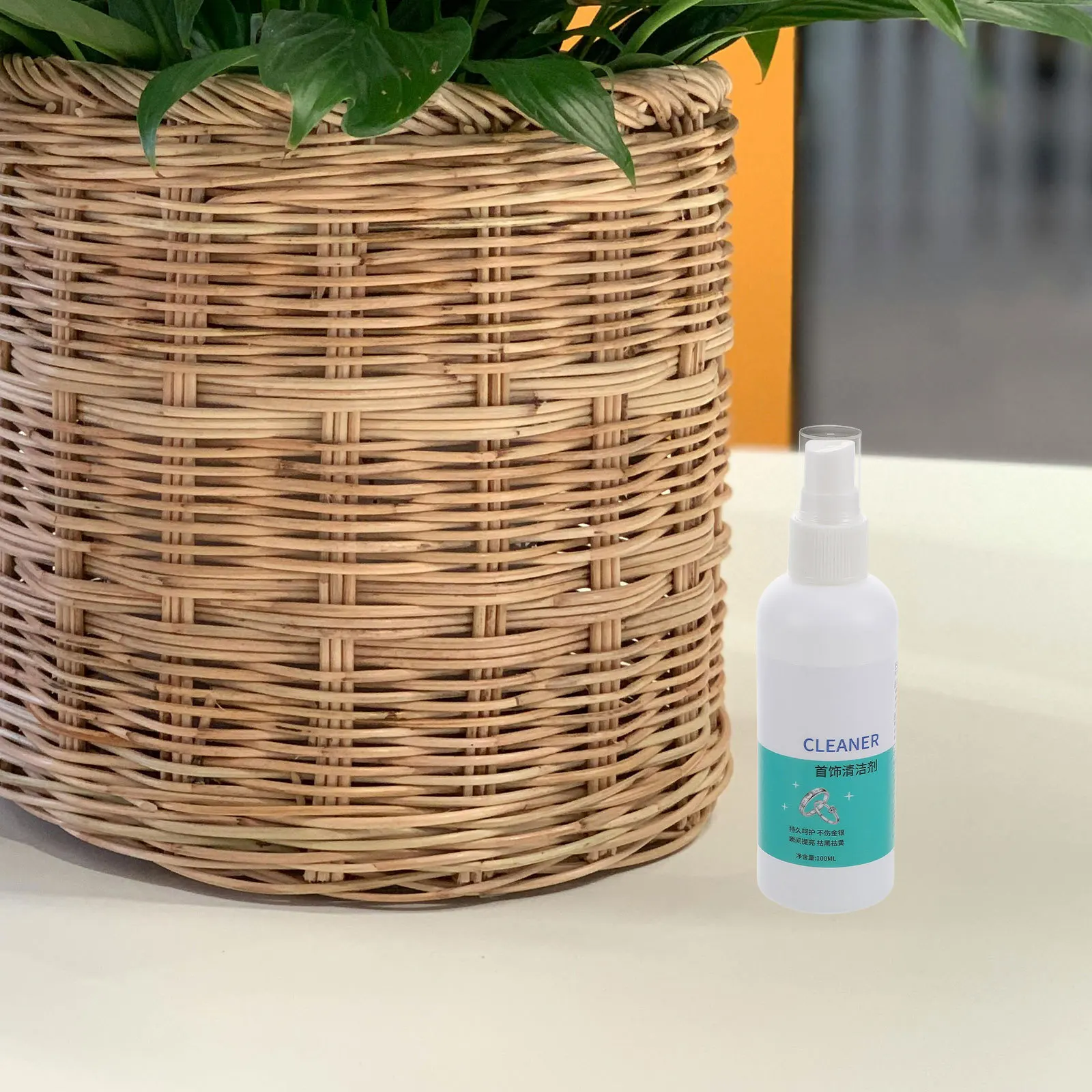 

1 Bottle Jewelry Cleaner Spray for Silver Rings Anti Tarnish Jewelry Cleaning Spray Multi Functional Cleaner for Home and Store