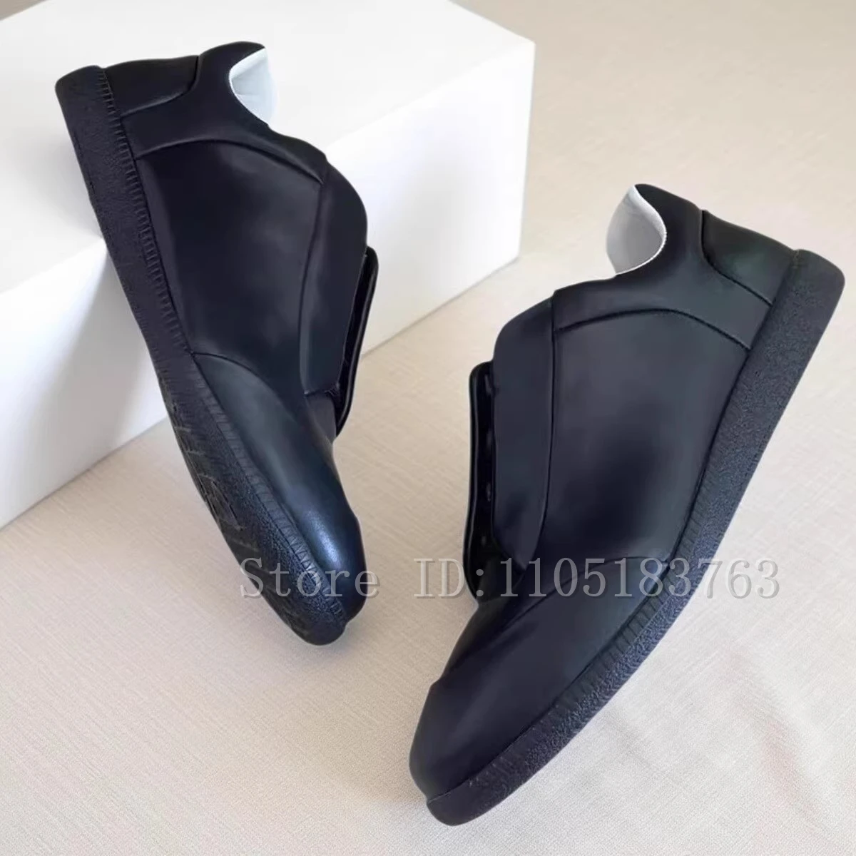 

Men Fashion Solid Color Leather Sport Shoes Plus Size Versatile Casual Sneakers Low Top Lace Up Training Shoes