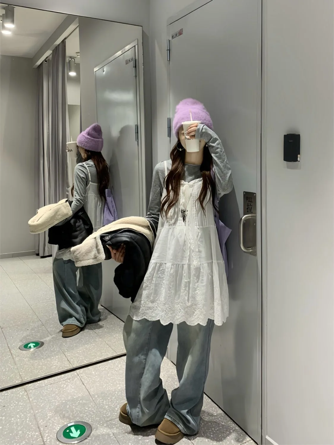 Dunne pure witte katoenen kanten cover-up onderjurk dames lente herfst mouwloze overlay korte mini-jurk Koreaanse zoete stropdas-front