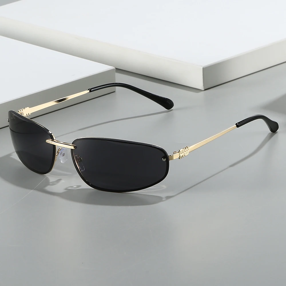 Avant-garde and fashionable pioneer oval frame with metal frame design glasses, high-end and trendy adaptable to diverse styles