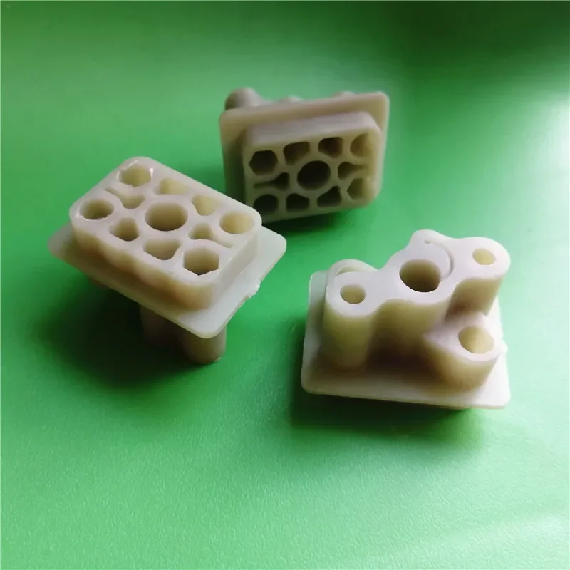 

3pcs 139F CARBURETOR INSULATOR ELBOW FOR HONDA GX22 GX31 31CC 4T BRUSH CUTTER TRIMMER AIR INTAKE MANIFOLD ADAPTER 16211-ZM3-000