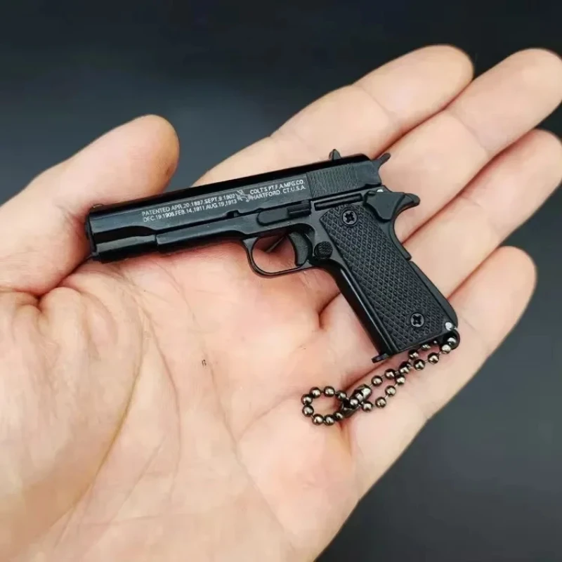 Alloy 1:3 Mini 1911 Pistol Model Keychain Pendant Detachable Toy Gun Ornament Festival Party Gift Adult Children Christmas Gift