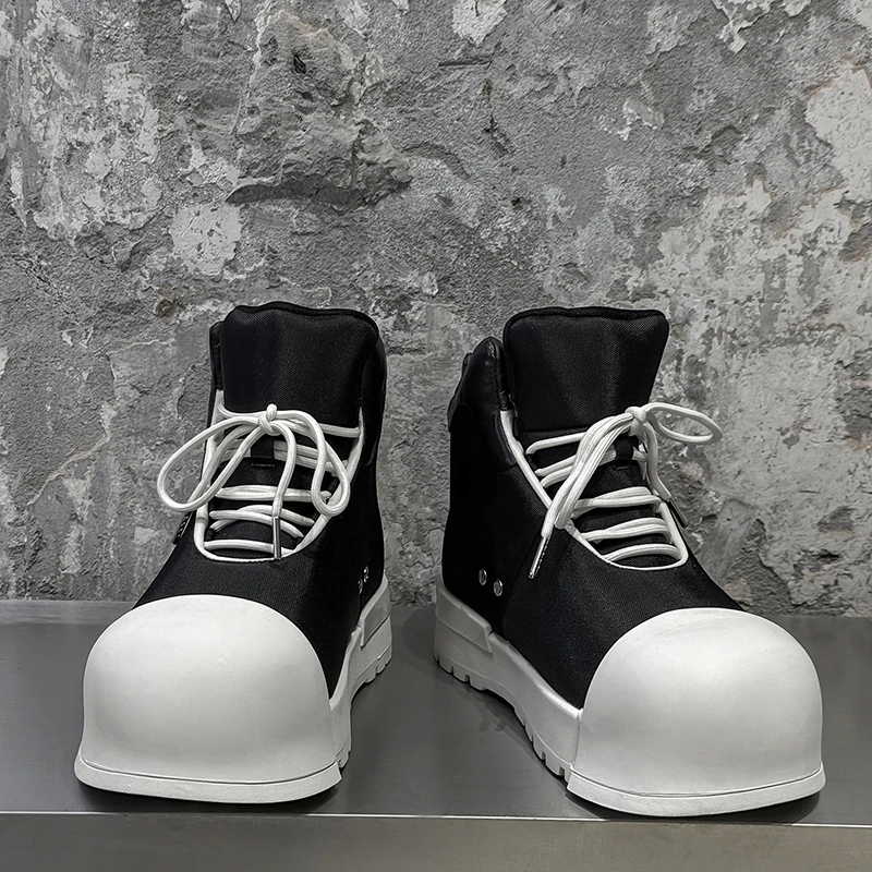 Retro Black White Contrast Thick Soled Men Board Shoes Featuring Letters Anti Slip Street Personality Niche Trends Short Boots