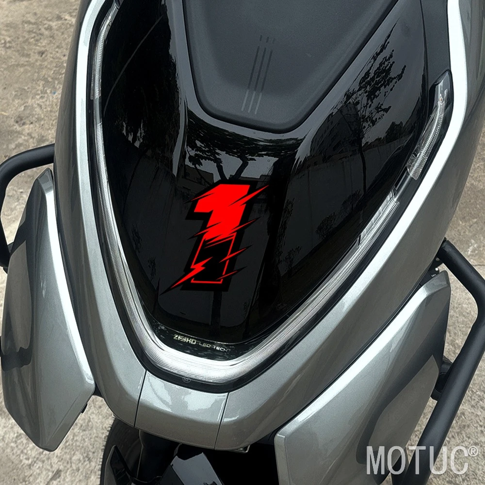 2 Stück/Set Rot-Schwarze Blitz-Rennnummern-Aufkleber, Wasserfeste Aufkleber für Motorradhelm & Karosserie-Dekoration