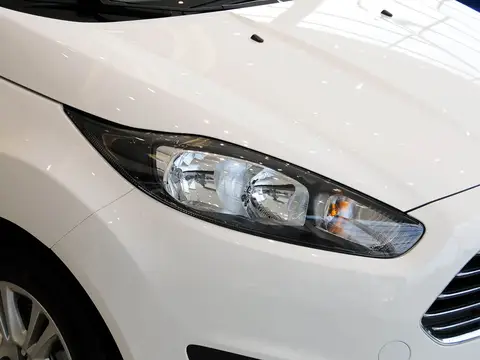 For Ford Fiesta 2013 2014 2015 Headlight Shell Headlamp Transparent Lampshade Cover Lens Plexiglass Auto Replacement Parts 8 best sales headlight lens replacement - №4