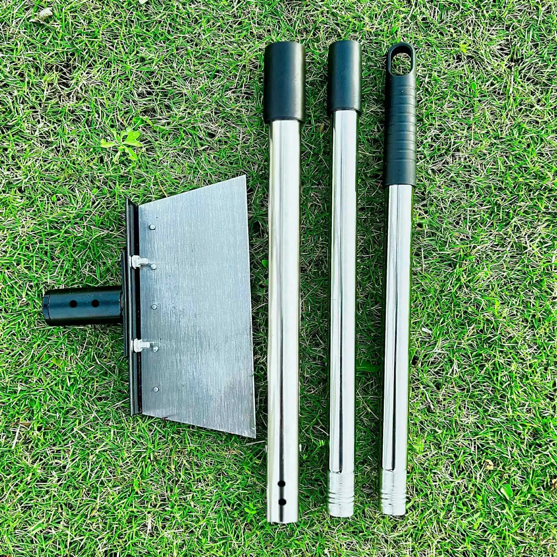 

Snow Shovel with Removable Design for Outdoor Use Strength Plastic and Metal Durable Anti Slip Handle