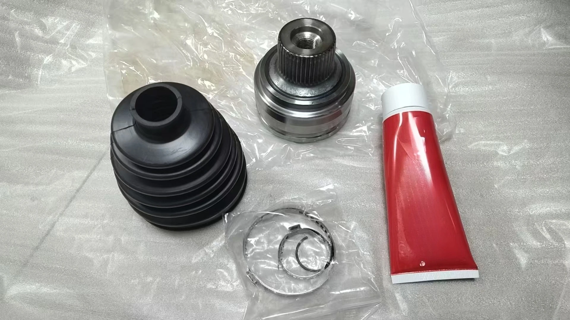 

33 Tooth Outer CV Joint 8K0498099B For A4L A5 Q5 RS5 Outer Ball Cage Universal Joint Drive Shaft Assembly Parts