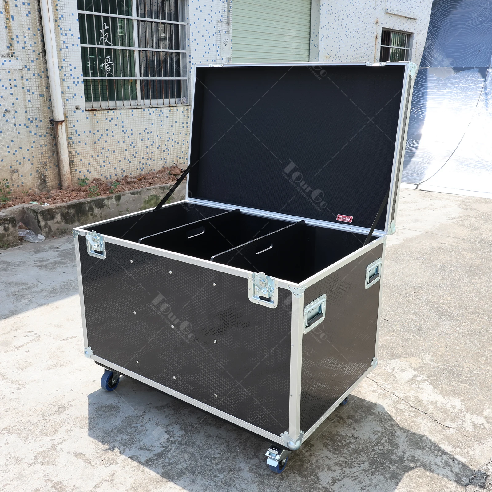 Cable Utility Trunk Touring Flight Case with Organizing Dividers