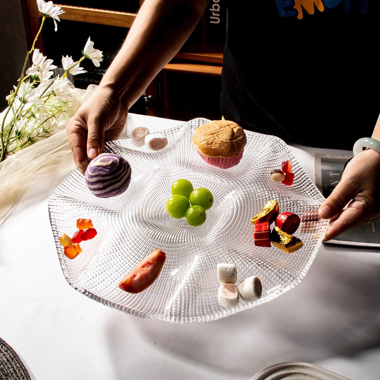 

Девять стеклянных фруктов, десертная тарелка, журнальный столик для гостиной, французская роскошная новая тарелка для конфет и закусок, украшения для журнального столика