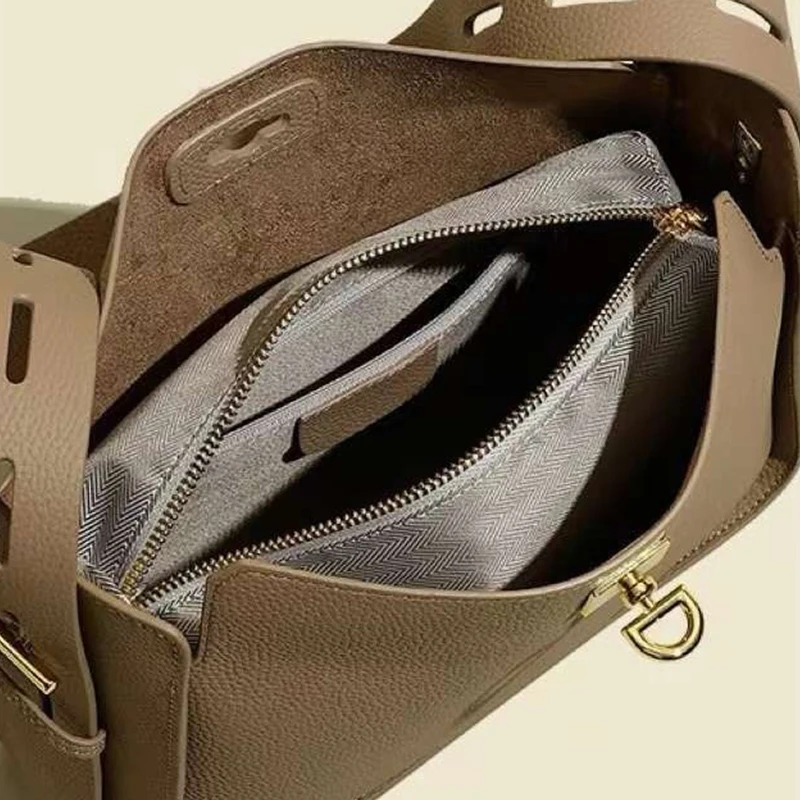جديد المتخصصة الفاخرة مصمم الكتف Crossbody الإبط حقيبة رئيس طبقة جلد البقر السيدات واسعة حزام الكتف حقيبة سعة كبيرة
